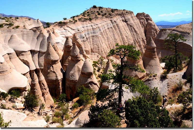 Above the tent rocks, seen from the upper part of the Slot Canyon Trail (19)