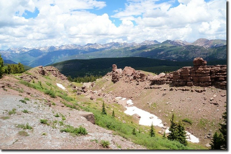 View to north from Shrine Mountain&apos;s summit