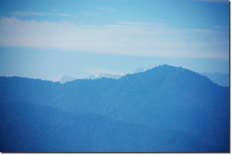 大霸尖山(From 婦山山腰透空處)