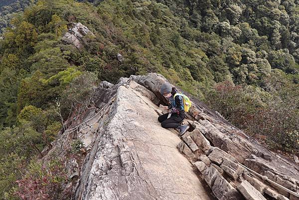 【鳶嘴山】鳶嘴山，全台知名危岩聳壁地形，挑戰驚險峭壁攀岩，走