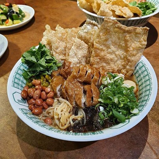 肥腸酸辣粉.jpg