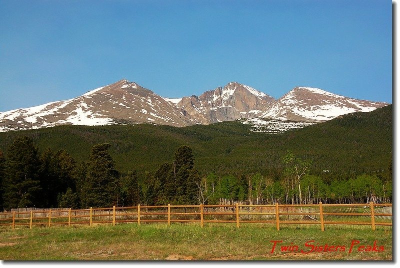 CO 7號公路看Mount Meeker、Longs Peak 和Lady Washington(左至右)