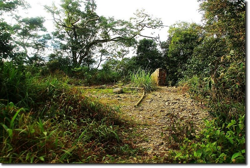 戶亞宇山登山口