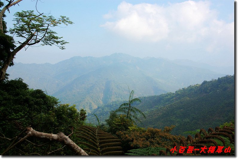 登山步道望遠山