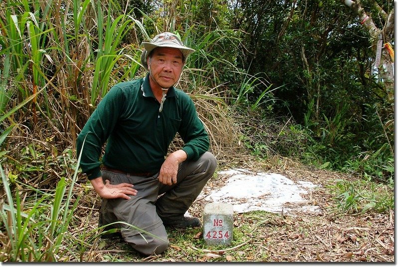 耆路知可山山頂 1