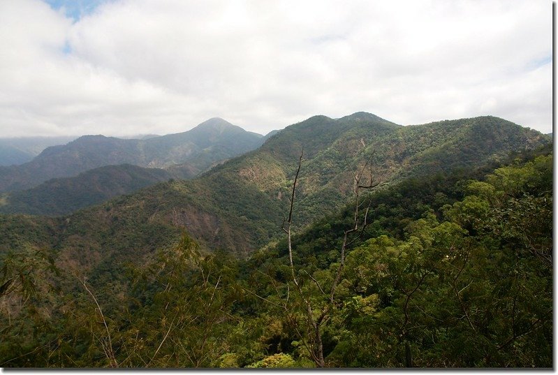 途中眺望南湖呂、霧里乙南山 2