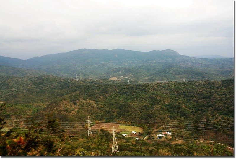 四林格山、四林山(From南勢湖山東望) 2