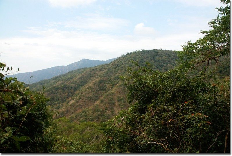 登山步道遠眺蚊罩山