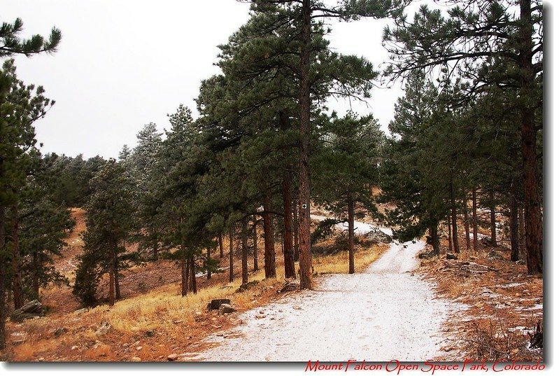 Castle trail on ridge