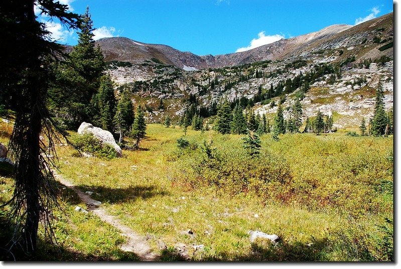 The upper-valley below Arapaho lakes