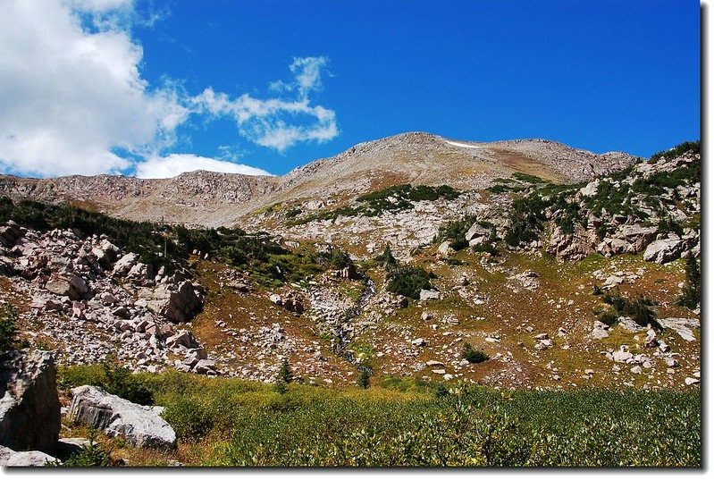 The upper-valley below Arapaho lakes 2