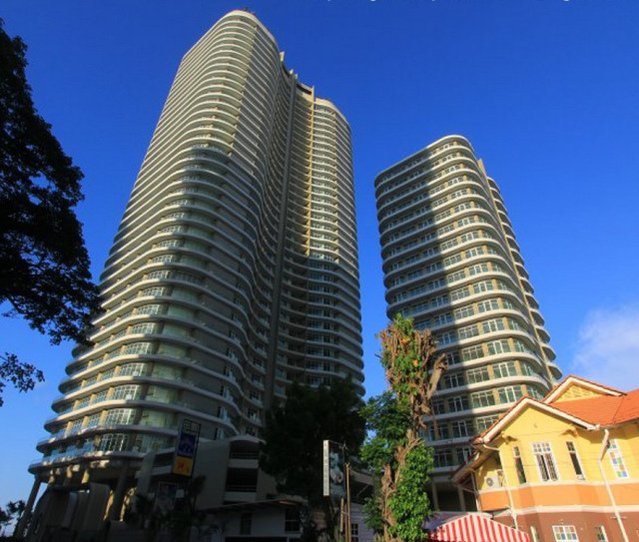 8 Gurney Condominium