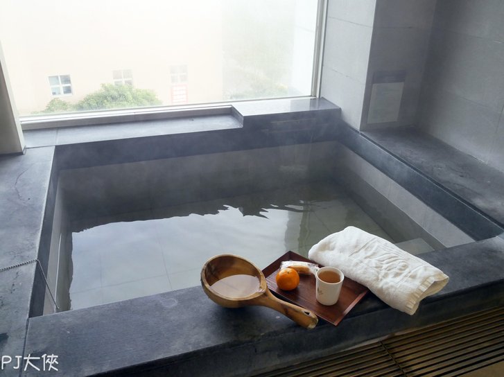 台中清新溫泉泡湯市區吃到飽自助餐廳