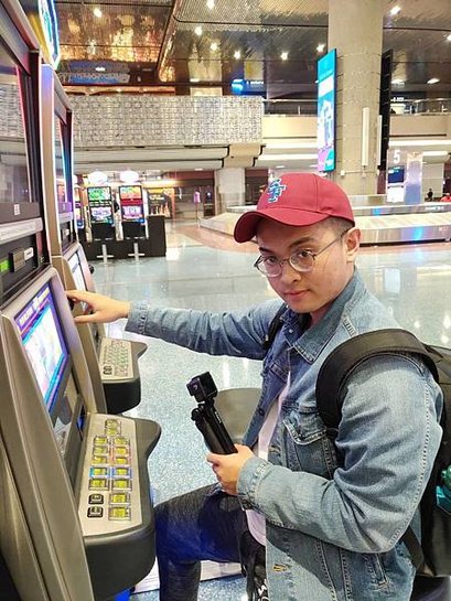 las vegas airport inside.jpg