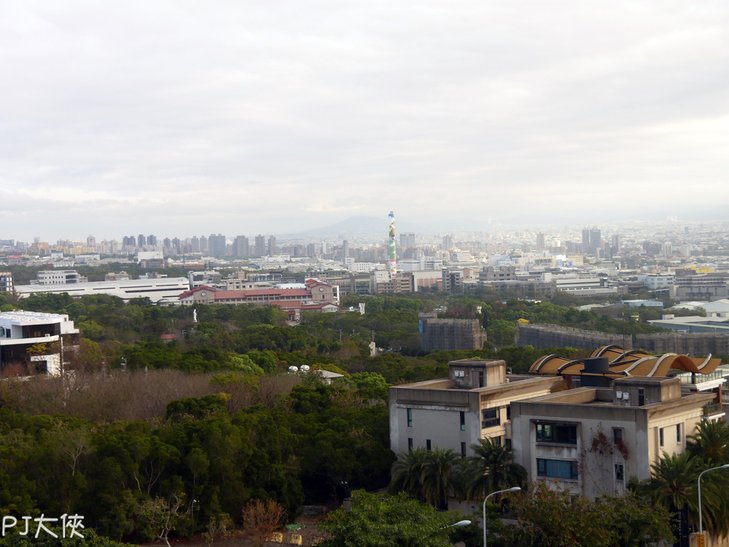 台中清新溫泉泡湯市區吃到飽自助餐廳