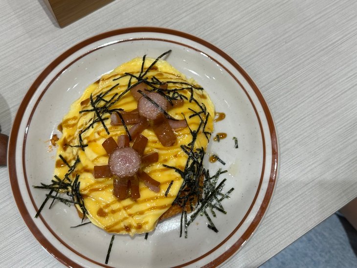 【美食】台南。中西，大丸家，假扮甜甜圈的美味咖哩飯