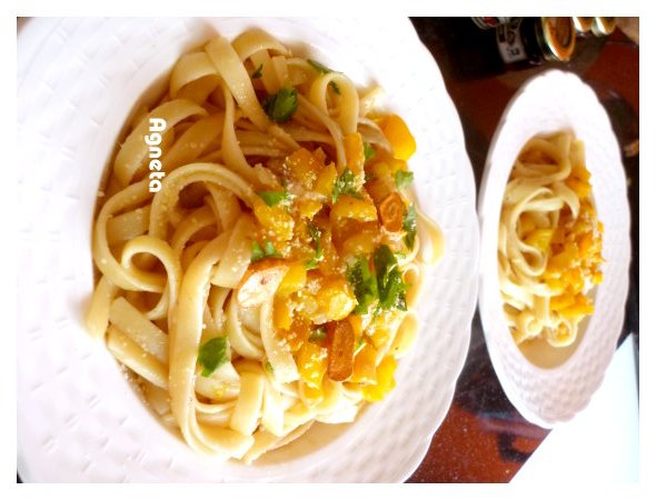 甜椒緹魚義大利麵 anchovy pasta with sweet pepper