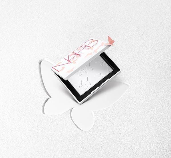 NARS 裸光蜜粉餅 流光蝶羽版 情境圖