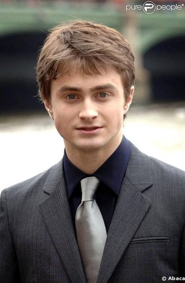 83353-daniel-radcliffe-637x0-1.jpg