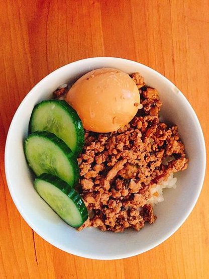 香菇滷肉飯