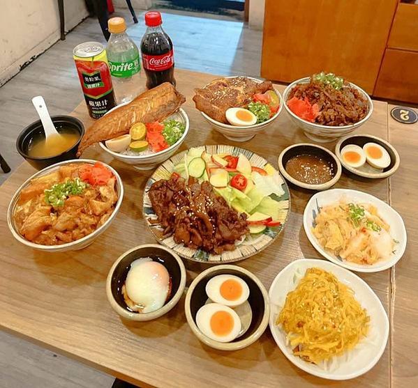 台中美食|汍樂滿盛燒肉丼 豐原總店。多達14種丼飯口味~浮誇