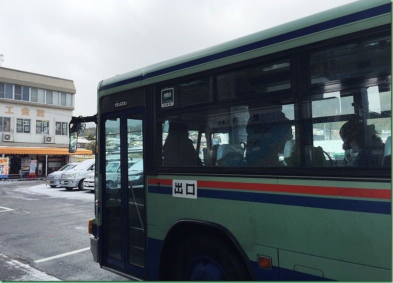 20150209_03 接駁車到滑雪場 501s