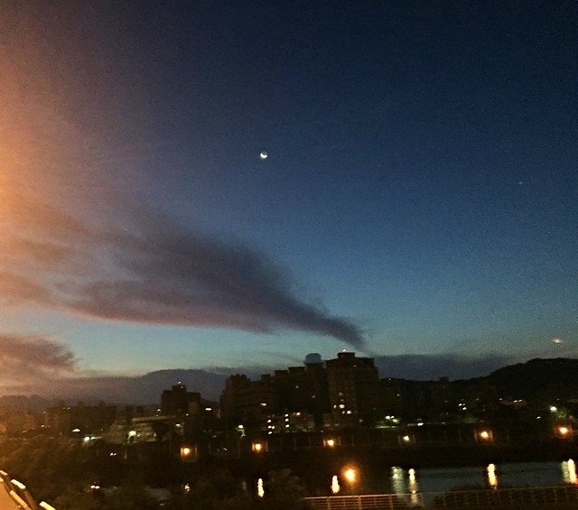 劍潭捷運晨曦  (3)