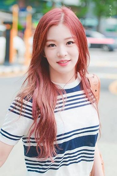 chaeyoung.jpg