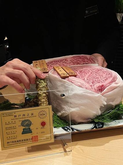 台中美食｜和牛EMPEROR ｜日本頂級和牛燒肉、選用當季新