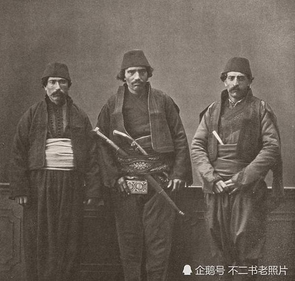 巴爾幹半島歐洲火藥庫/奧斯曼高舉著「勝利之劍」東征西掠，一舉