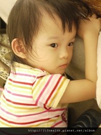 小孩中耳炎