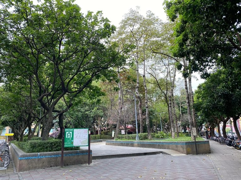 【城南】從南菜園到南昌公園：牯嶺街ｘ百年骨科診所ｘ方東美寓所