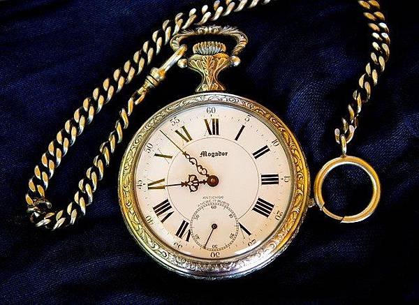 pocket-watch-979240_640