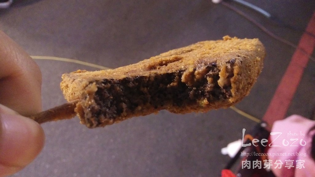 中壢觀光夜市,中壢夜市遊記,中壢夜市,中壢夜市招牌,肉肉芽分享家,中壢夜市美食攤販紀錄,中壢夜市美食,中壢夜市攤販,中壢夜市時間,中壢夜市2024,中壢夜市必吃美食,,中壢一心蔥油餅,中壢夜市蔥抓餅,中壢夜市蔥油餅,中壢夜市大熱狗,中壢夜市花生粉豬血糕