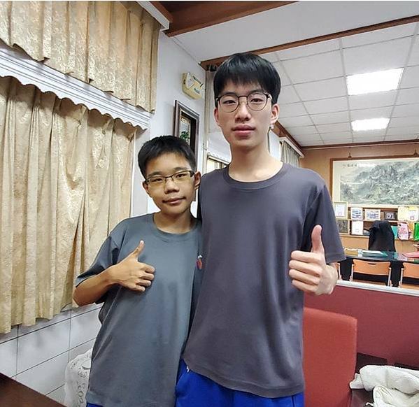 在大考中見友誼！通知錄取但他自動放棄了 讓體弱多病的同學遞補