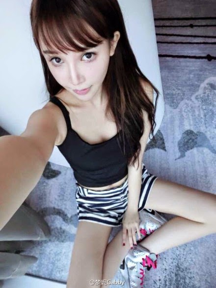 北舞校花梦妮Gabby性感写真 半小時狂飲6斤白酒輕鬆比YA 夢妮Gabby三圍 個人資料 微薄