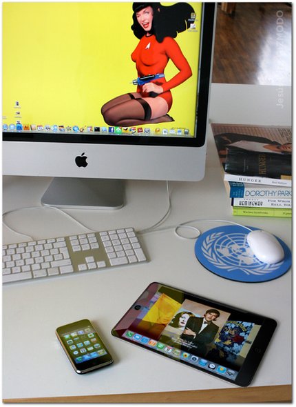 apple-tablet-desktop.jpg