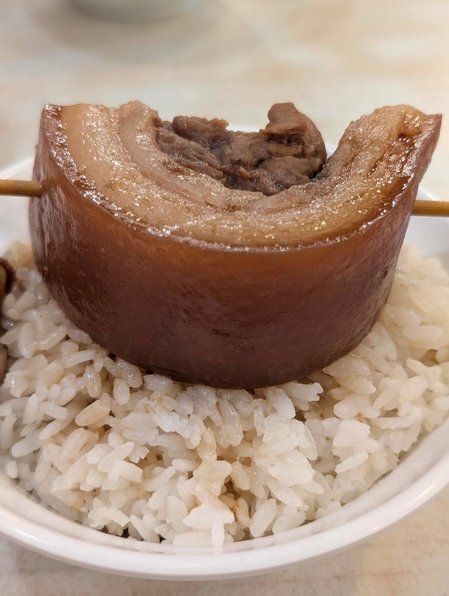 【彰化食記】老味道的距離──再訪阿章爌肉飯