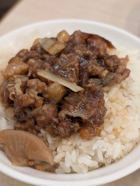 【彰化食記】老味道的距離──再訪阿章爌肉飯