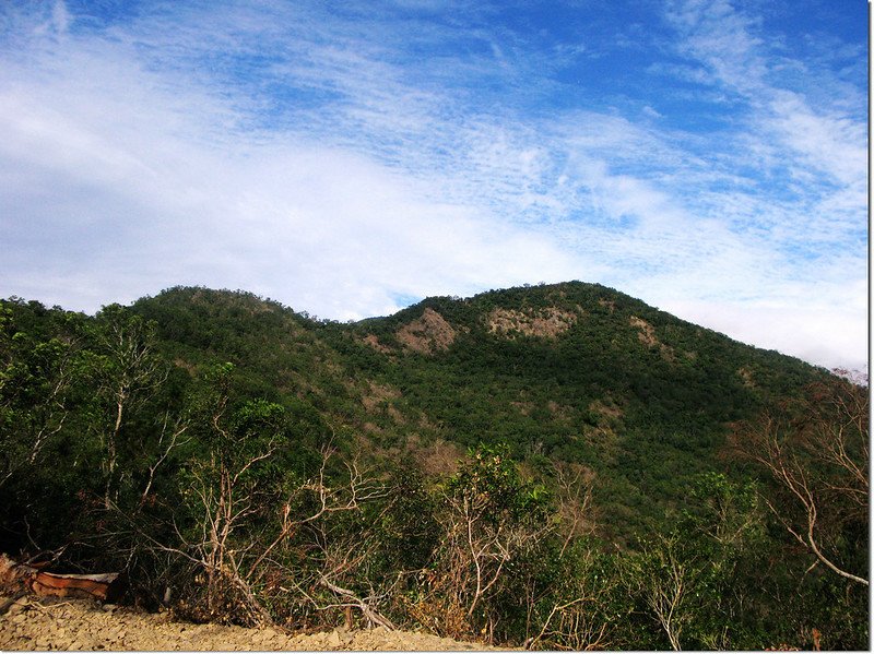 霧里乙南山山頂北望霧里乙稜線