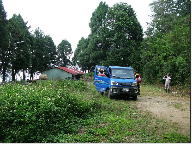 黑黑谷茶園登山口