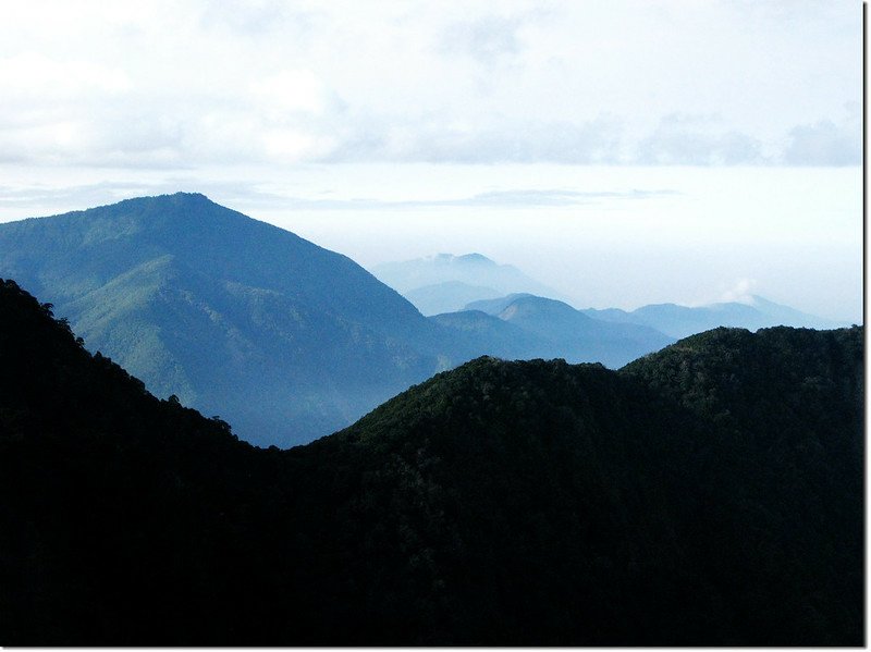 斯拉巴庫山頂南眺溪南山、藤枝方向 1