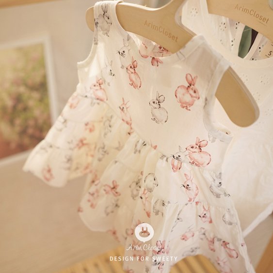 Bunnys-Cotton-Baby-Dress-03.jpg