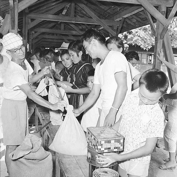 麵粉袋首次出現，是二戰後的1951-1965美援年代-美援時