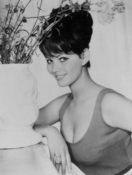 Claudia-Cardinale-511.jpg