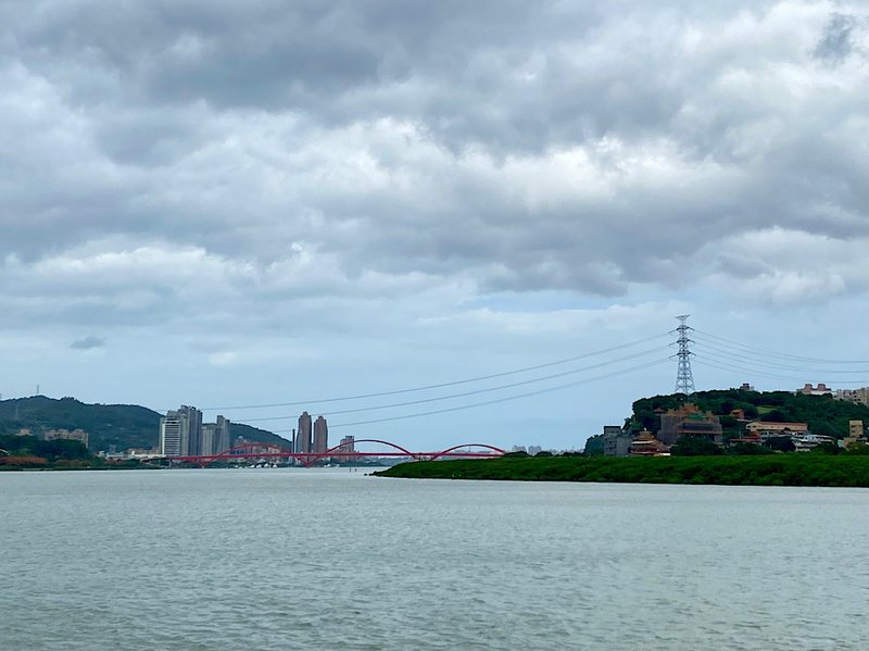 [帶小兒子騎鐵馬] 台北市河濱自行車道從美堤經社子島到大稻埕