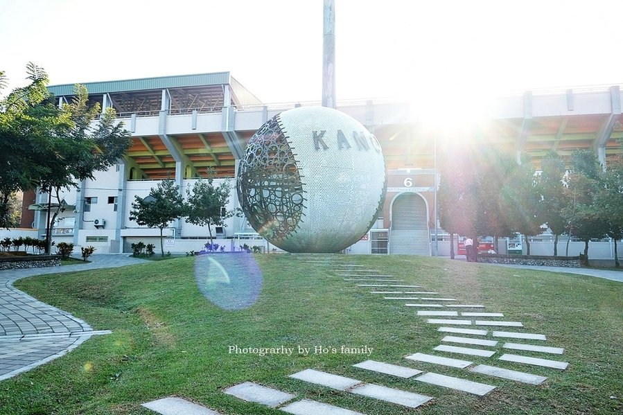 【嘉義親子公園】嘉義市城鎮之心滑草場、溜滑梯、玩水1.JPG