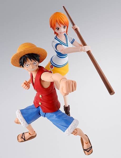 圖說：S.H.Figuarts 蒙其_D_魯夫 -冒險的黎明&amp; S.H.Figuarts 娜美 -冒險的黎明-