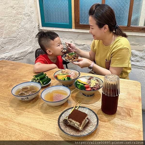 【美食爆報】新竹東門市場美食丨讓人口齒留香的舒肥料理丨新竹火