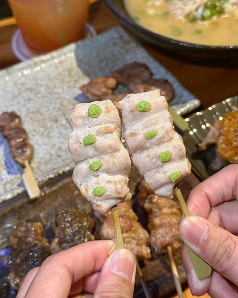顛覆想像的生食級雞肉居酒屋：日式職人燒鳥串燒店《鳥重地雞燒》